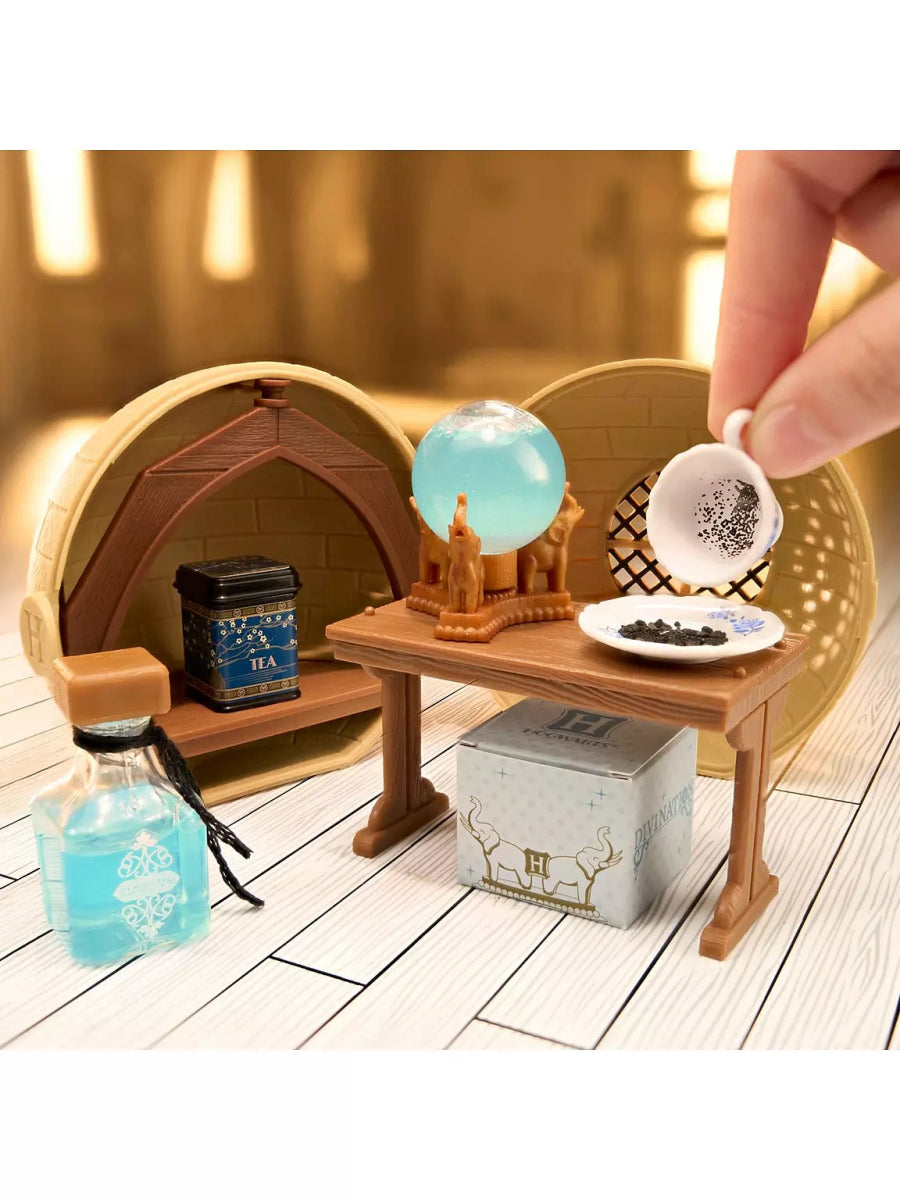 MGA's Miniverse Make It Mini Back to Hogwarts Harry Potter (1 RANDOM Supplied) - Inspire Newquay