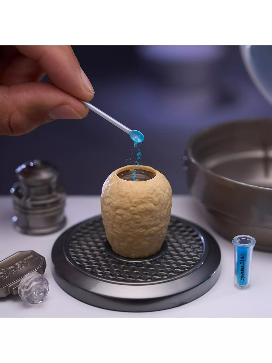 MGA's Miniverse Make It Mini Dinosaurs Jurassic World (1 RANDOM Supplied) - Inspire Newquay