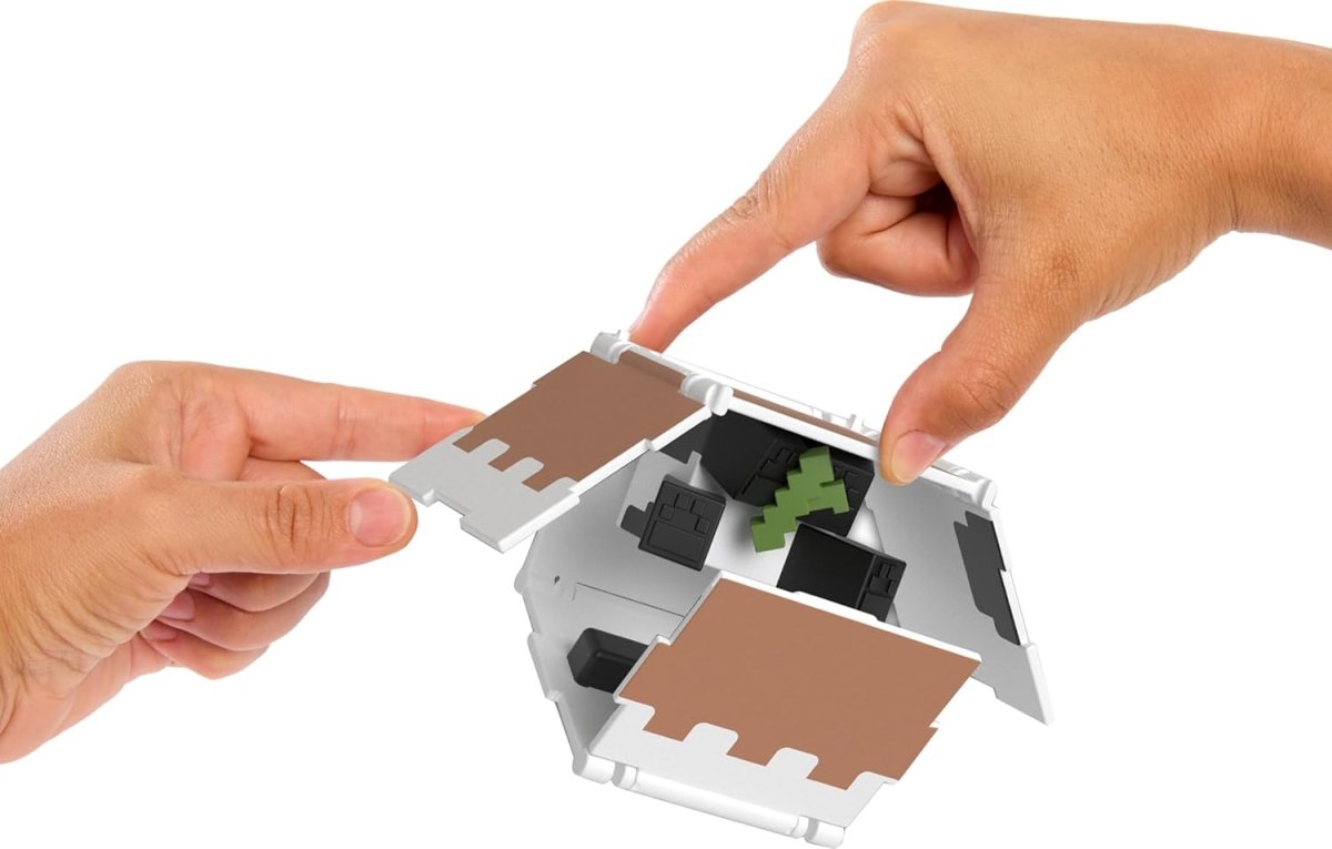 Minecraft Flippin' Figs Figures Collection Panda + Cake - Inspire Newquay