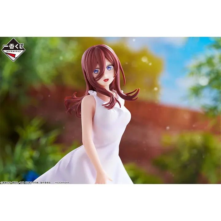 PRE-ORDER The Quintessential Quintuplets Miku Nakano Figure (Ships January 2024) - Inspire Newquay
